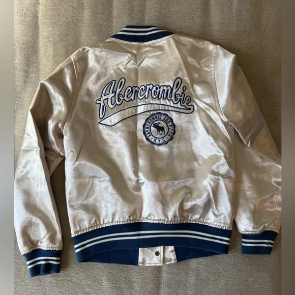 Abercrombie Kids Satin Bomber Jacket Boys 9/10 Cream Navy Varsity Moose Logo - Picture 7 of 9